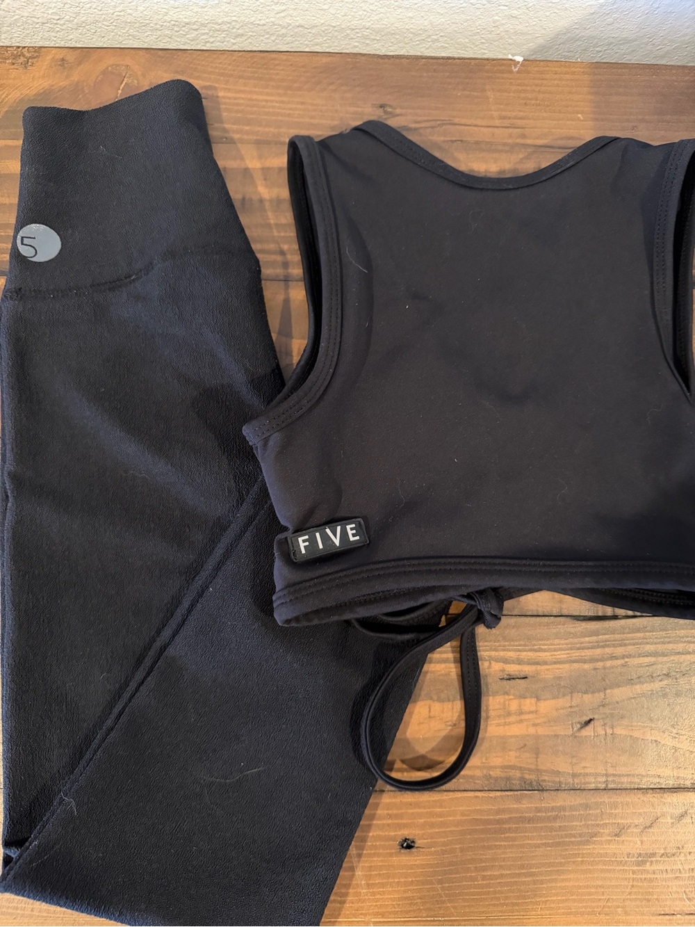 Five Dance Kids Med Black Leggings & Crop tie top